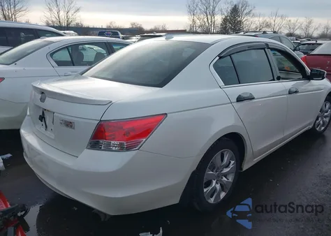 2010 Honda Accord 3.5 Ex-L z USA, uszkodzony, nr VIN 1HGCP3F84AA001043